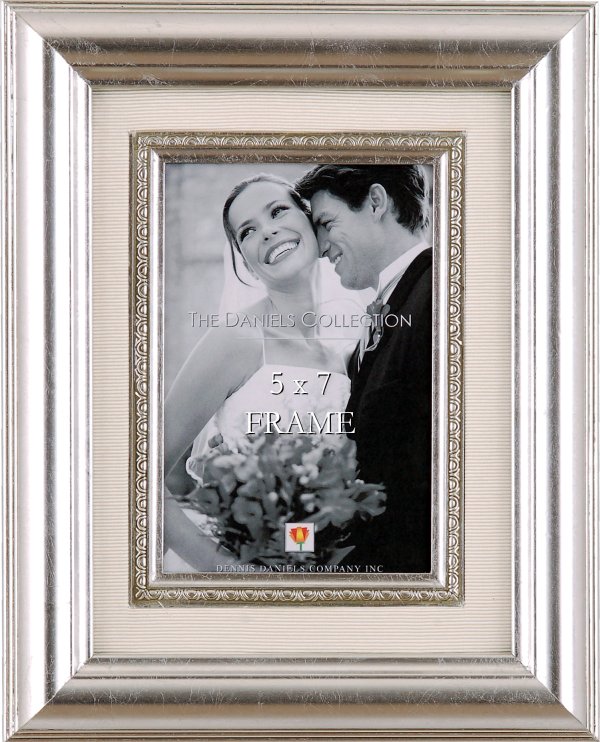 If you're looking for a wedding picture frame as a gift or for displaying at