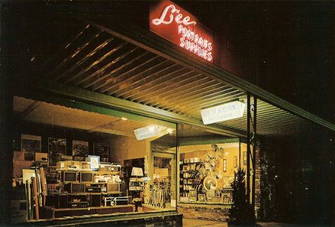 lee-of-auburn-store-front.jpg