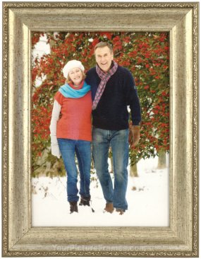 Silver Picture Frame with Decorative Edge